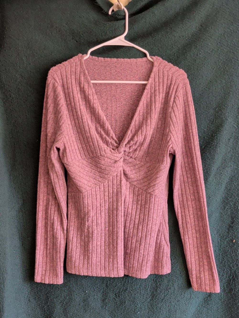 Twist Front Ribbed V-Neck Sweater in Dusty Mauve